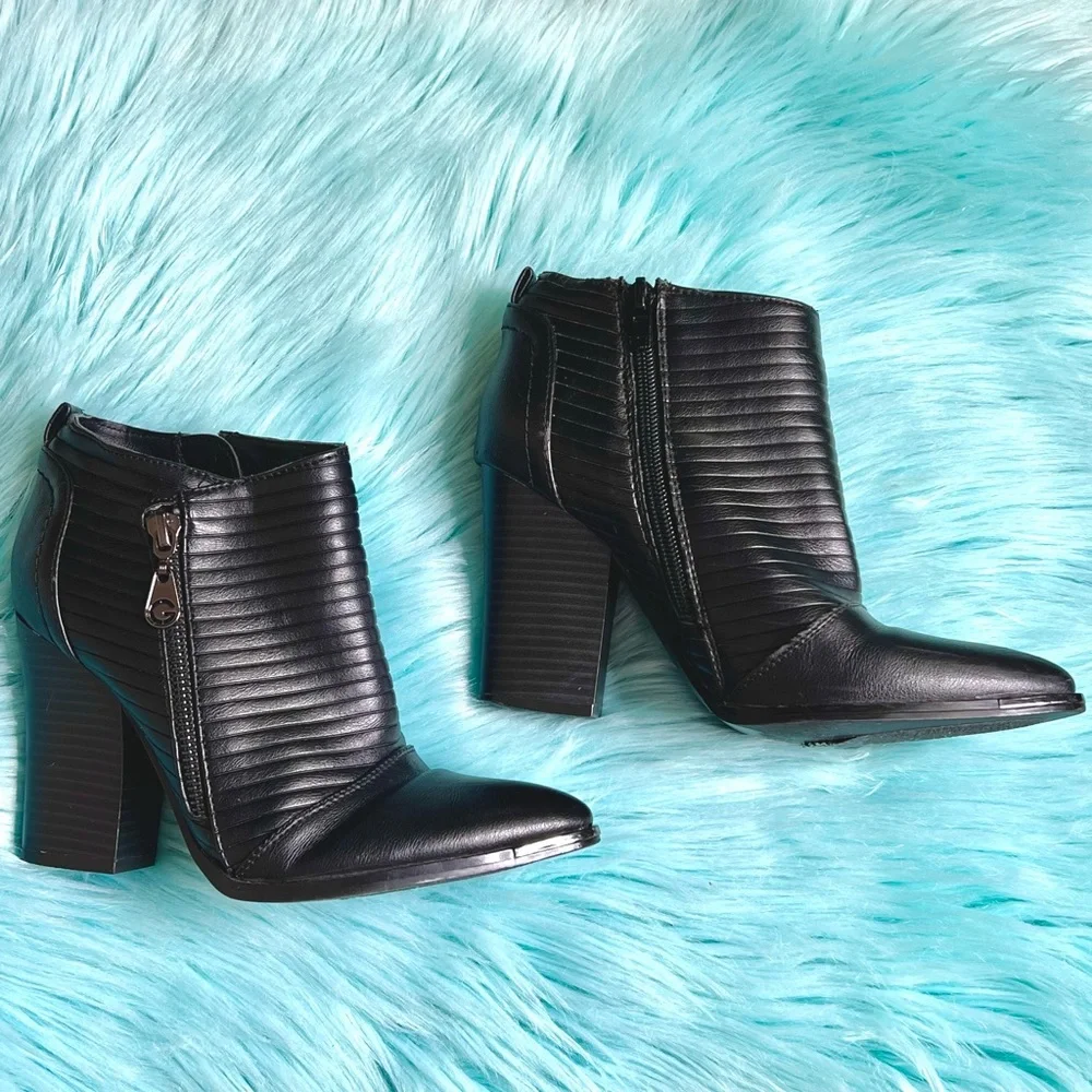 G by Guess Black Moto Ankle Booties Block Heel Side Zip Women’s Size 6.5
